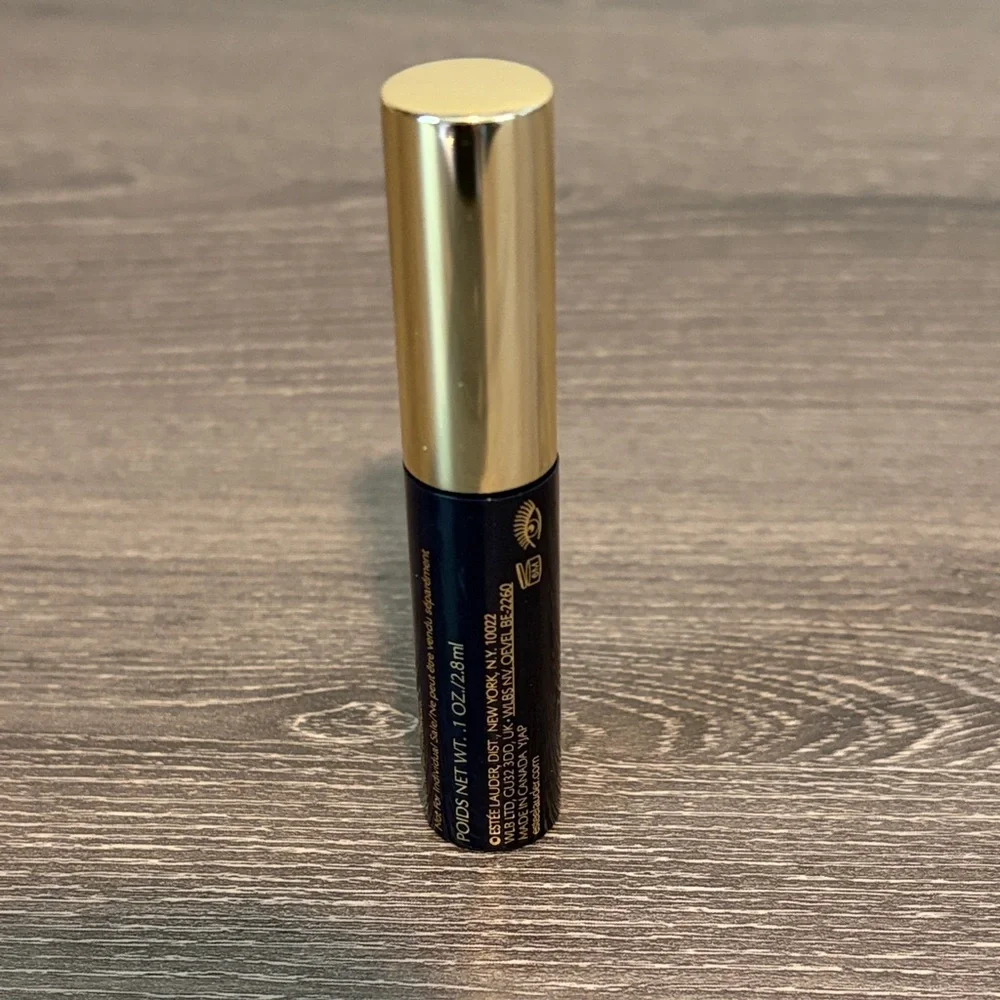 ❤️$5 NWT Estee Lauder Sumptuous Extreme Mascara in Extreme Black